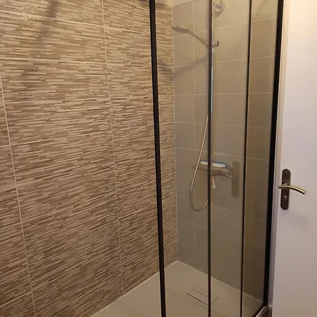 Chez Nathalie Pres De La Gare Carcassonne