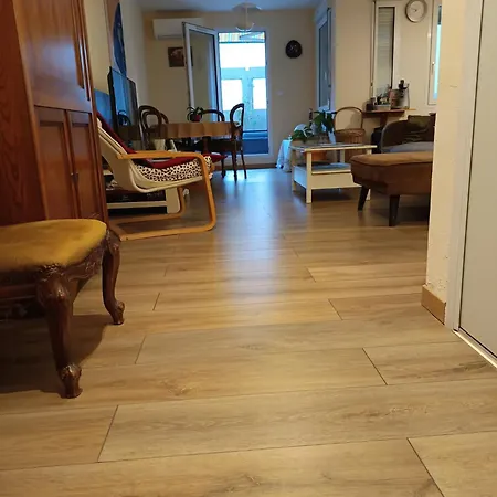 Chez Nathalie Pres De La Gare *